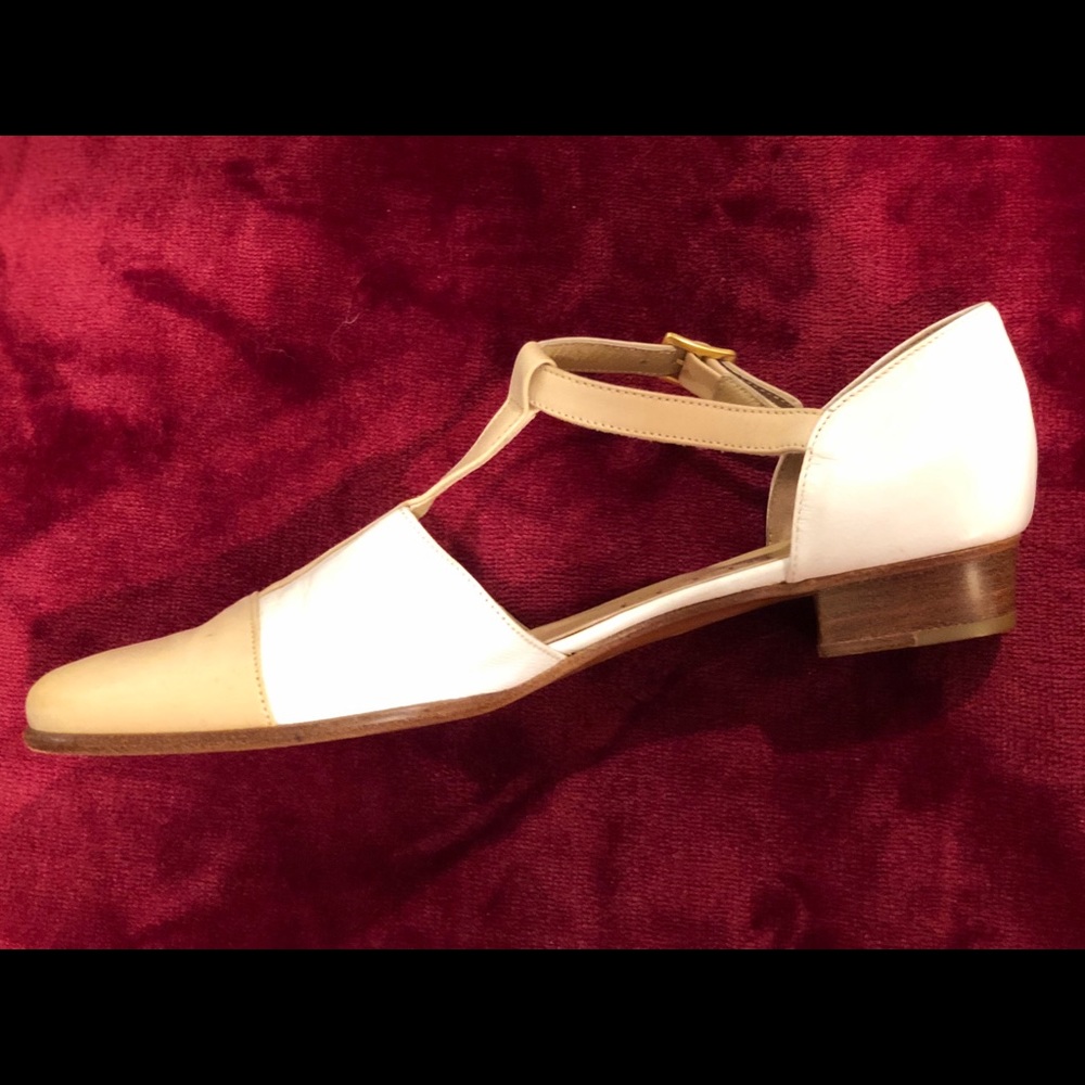 Gucci Two-tone Cream and White flats
